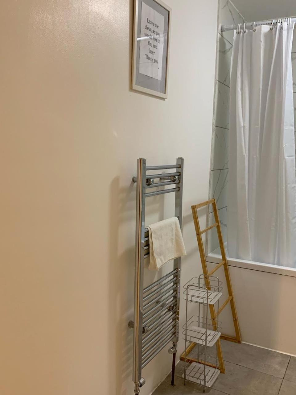 Apartamento Cobbold Court Share Flat Londres Exterior foto
